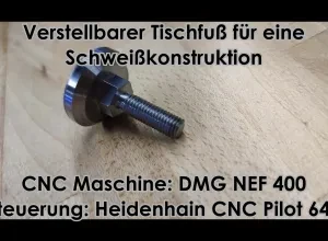 Drehen eines verstellbaren Tischfußes